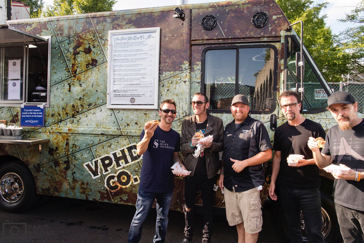 ScarsFoundation's tweet photo. Huge thanks to Van Pelt Hot Dog Co. for raising money for The Scars Foundation at @Musikfest this year with the “Legend” Dog and to everyone who came out and made a contribution at their food truck  !
🤘🌭💥 #showyourscars #thescarsfoundation #scarsfoundation #godsmack #sullyerna https://t.co/KX32AbwX3o