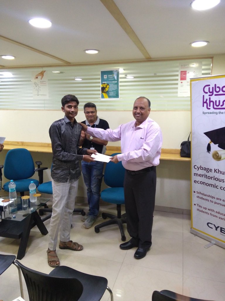 cybage_csr's tweet photo. #CybageKhushboo Gandhinagar added 35 beneficiaries under its Annual Scholarship Program for 2019-20. The students have been granted scholarships in various fields like Engineering, Medicine, Pharmacy, among others.
#CybageCSR #TransformingLives #SocialGood #NonProfit #DoGood https://t.co/HIdxbbTmBG