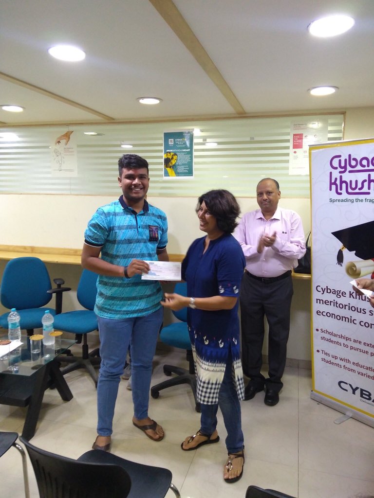 cybage_csr's tweet photo. #CybageKhushboo Gandhinagar added 35 beneficiaries under its Annual Scholarship Program for 2019-20. The students have been granted scholarships in various fields like Engineering, Medicine, Pharmacy, among others.
#CybageCSR #TransformingLives #SocialGood #NonProfit #DoGood https://t.co/HIdxbbTmBG