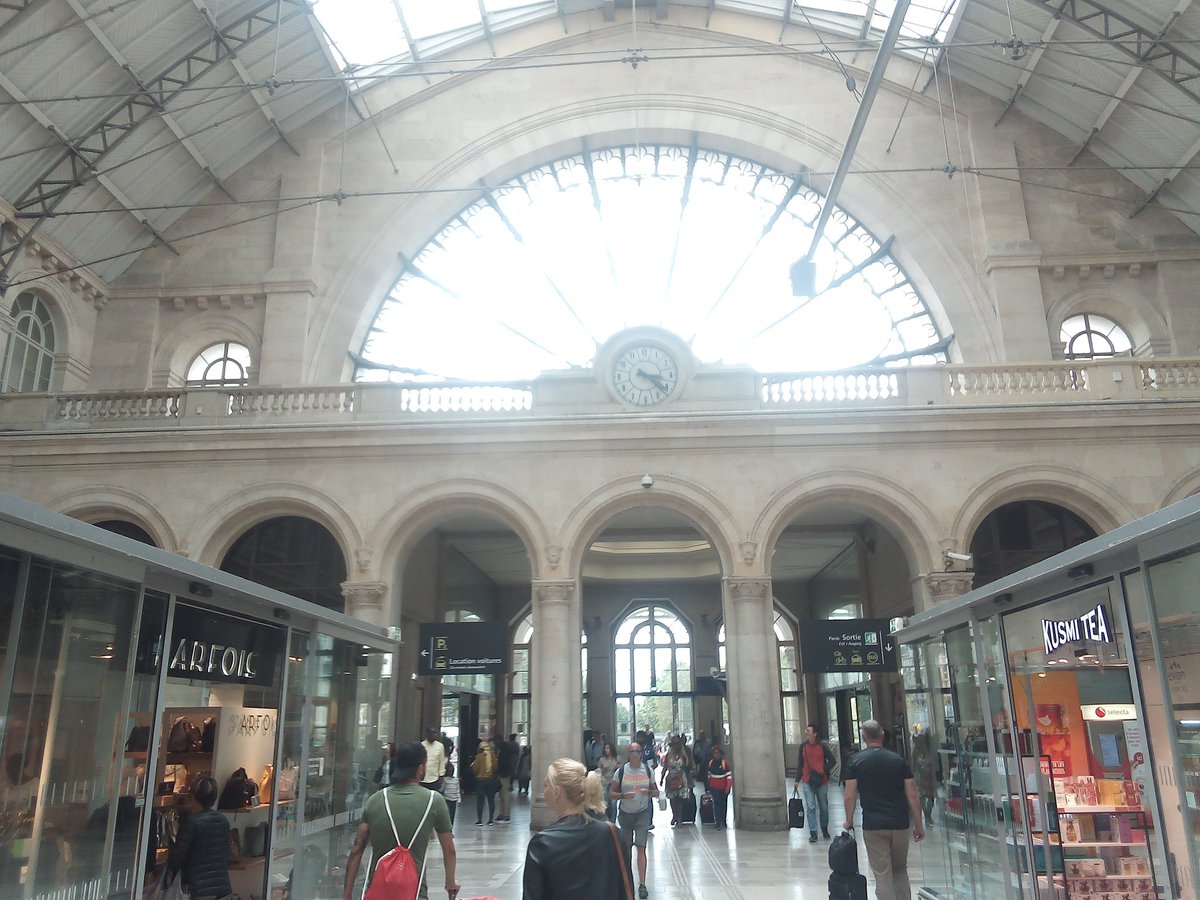 thobender's tweet photo. A spacious and fast train managed by @SNCF and @DB_Bahn  from Paris to Munich. Borderless traveling. #Europe is wonderful. https://t.co/JjcBxjW8VP