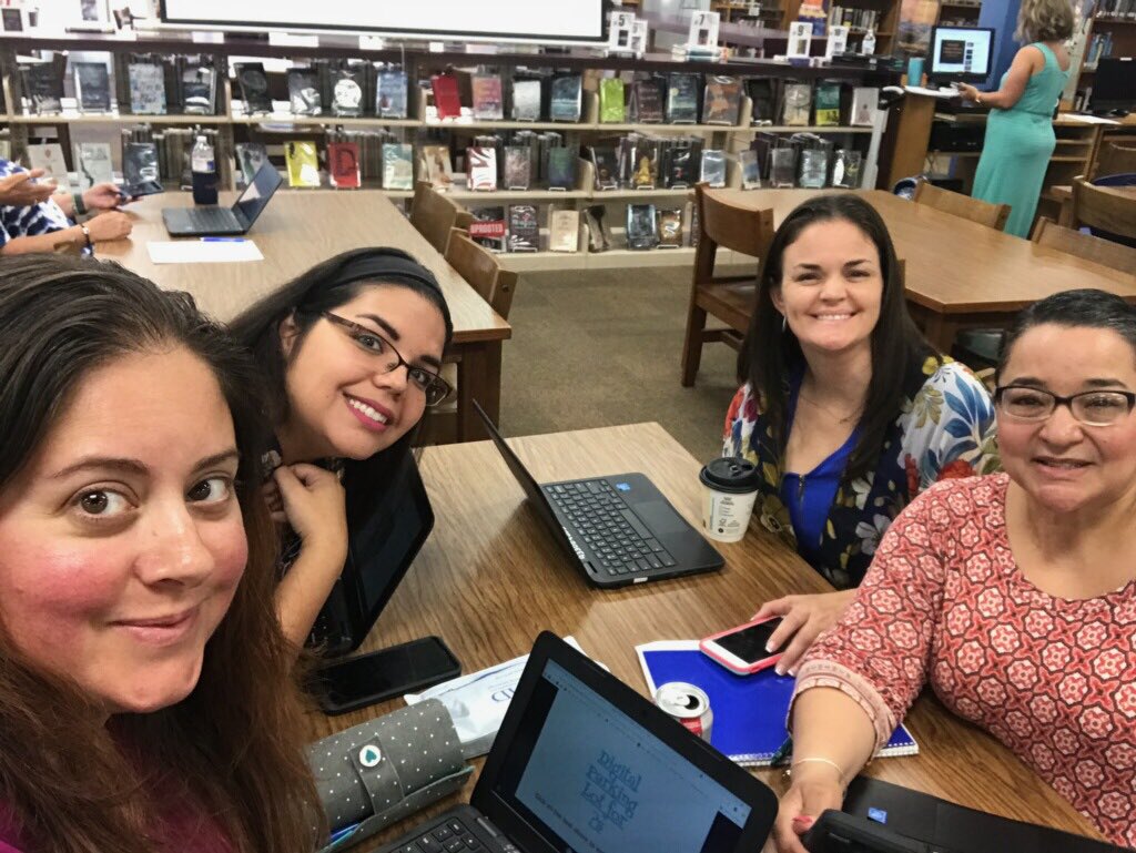 ScienceDiaz's tweet photo. Blended learning for a blended family #canvasproud @CCISD https://t.co/bpZLZUBWyl