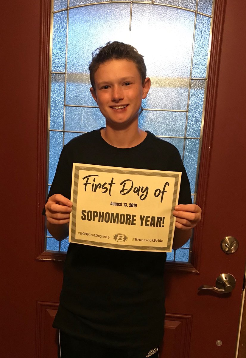 MrsKFinn's tweet photo. First day of school! #BCSFirstDay2019 #BrunswickPRIDE
#KidderPRIDE https://t.co/c2KzEBGFFh