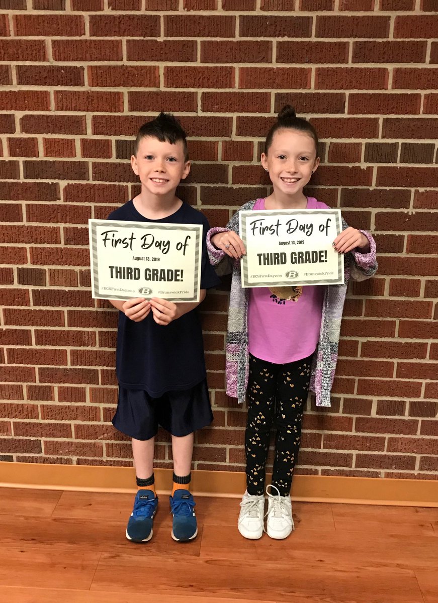 MrsKFinn's tweet photo. First day of school! #BCSFirstDay2019 #BrunswickPRIDE
#KidderPRIDE https://t.co/c2KzEBGFFh