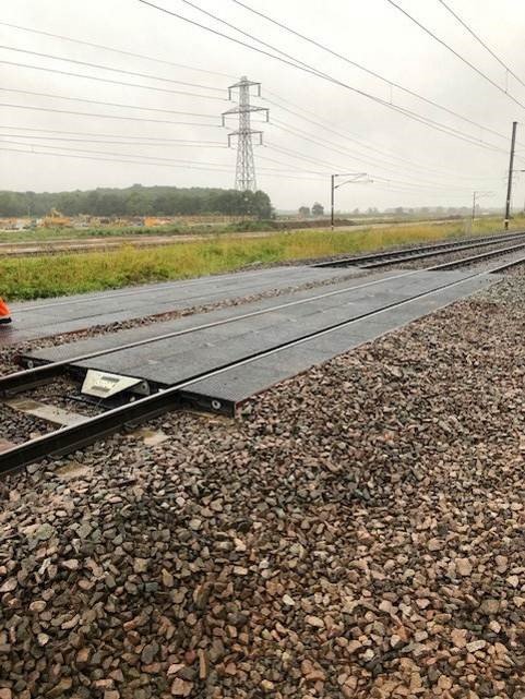 RSS_Infra's tweet photo. The team successfully installed 3 RRAPs at Dukesmead, all with Steel Edge Beams for a new client @morgansindall! 
It's another fantastic job completed with existing materials transported from another worksite, saving the client time and money.
#RRAPS #TrackAccess #AccessSolutions https://t.co/NEWb5fonTQ