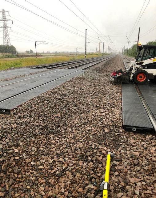 RSS_Infra's tweet photo. The team successfully installed 3 RRAPs at Dukesmead, all with Steel Edge Beams for a new client @morgansindall! 
It's another fantastic job completed with existing materials transported from another worksite, saving the client time and money.
#RRAPS #TrackAccess #AccessSolutions https://t.co/NEWb5fonTQ