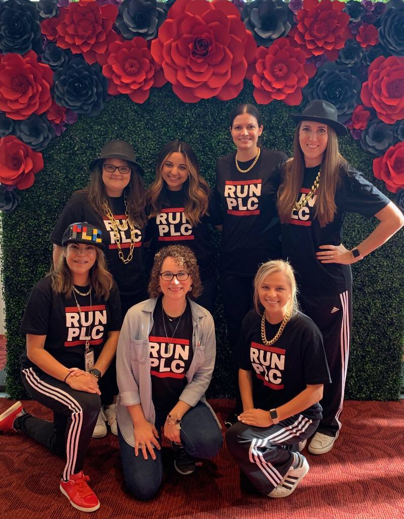 Garber_TES's tweet photo. Come one, come all, to the best grade of all! #fourthgrade @TISDTES #TheGreatestSchool #RUNPLC @TomballISD #convocation https://t.co/6n5avxD0gt