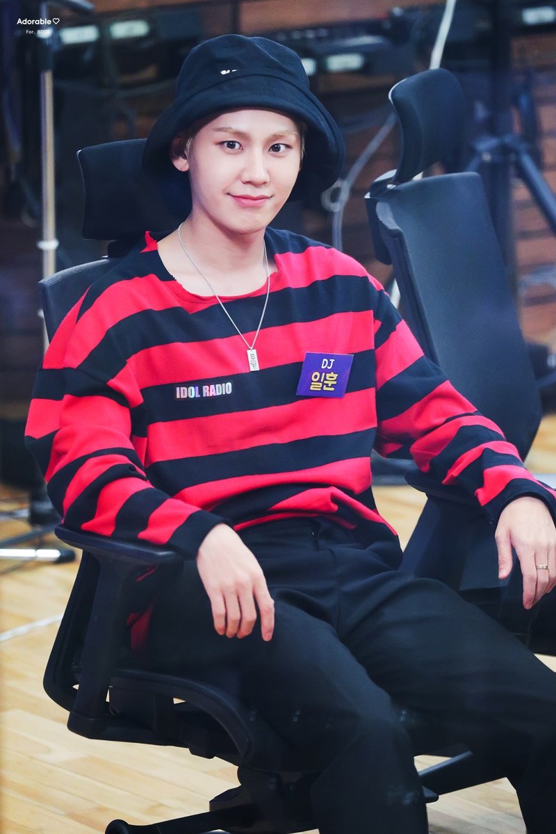 Adorable9095's tweet photo. 190808 아이돌라디오

짱 귀여오 ˇ ³ ˇ♡

#비투비 #btob #정일훈 #일훈 
@BTOB_ILL https://t.co/zhGZ1xwrt6