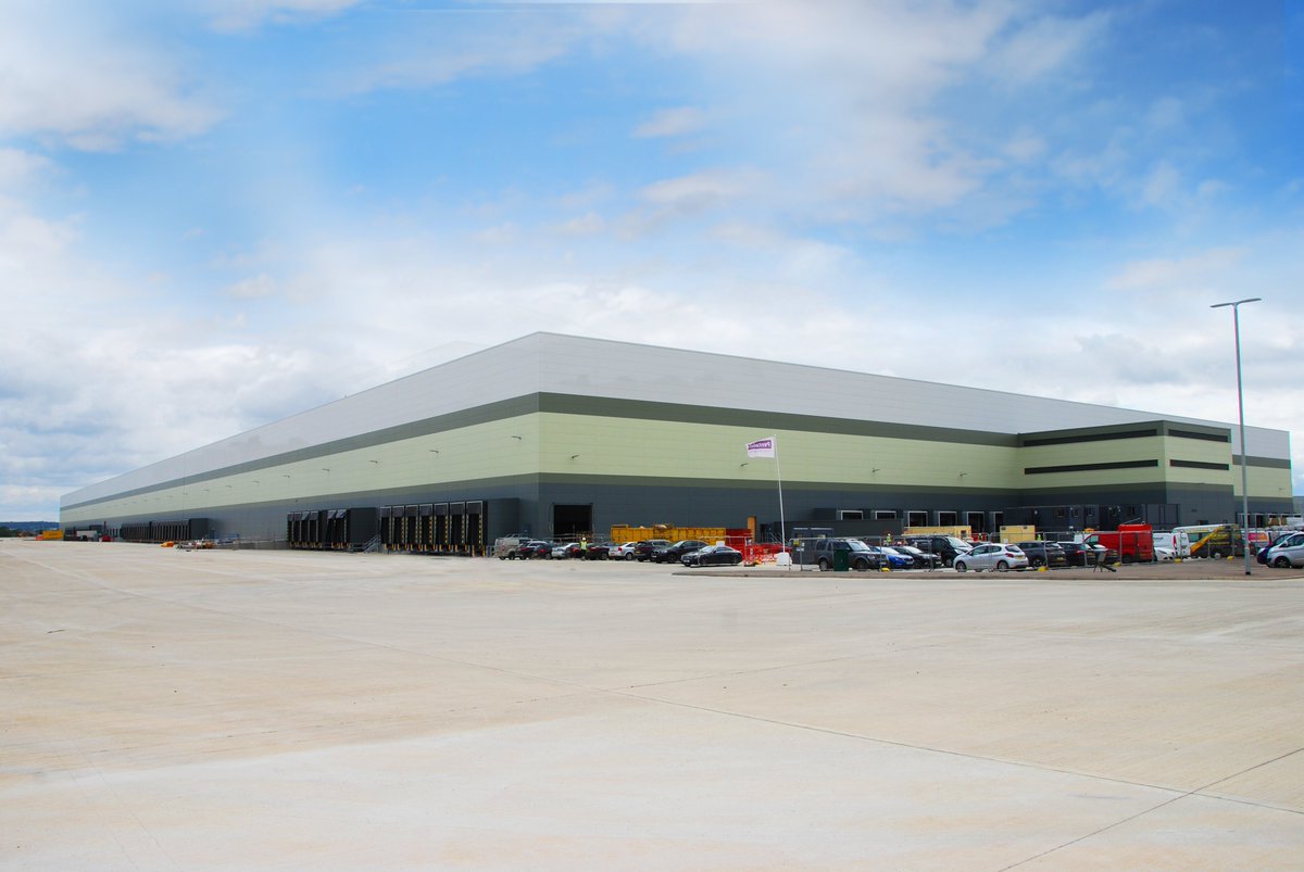 ltd_mccoy's tweet photo. It's an impressive finish for our £9m contract at Bedford... https://t.co/EIxdLIXzG3 #construction #contractors #warehousing https://t.co/VcAaR3dsbC