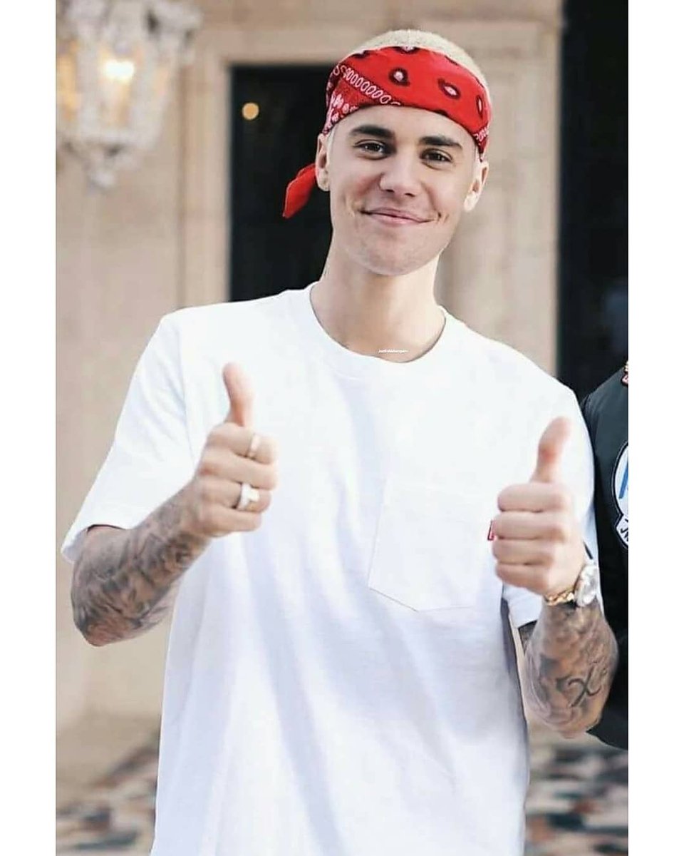 JSpaiin's tweet photo. Digamos que eres lo más precioso de este planeta, no crees? #interactionwithbeliebers @justinbieber https://t.co/2hSgQMQjQ1