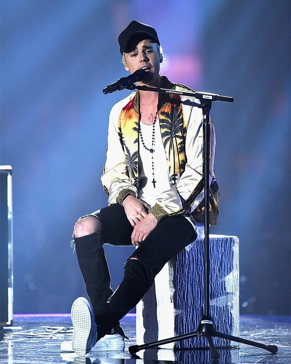 JSpaiin's tweet photo. Sabes que te amo? #interactionwithbeliebers https://t.co/VNFenXT5Um