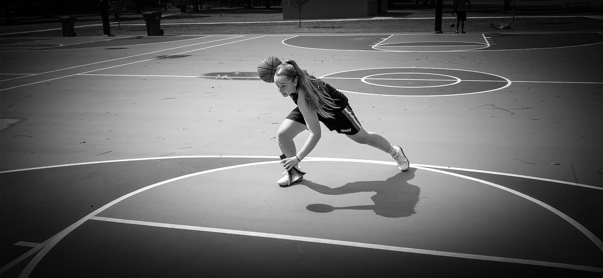 iamtakeflight's tweet photo. Every movement is a moment where the details matter. Ultimately the details become the difference in EVERY play on every EVERY possession. Whether it’s U or UR teammate, if every1 executes on the details the results will be in UR favor.  @kendallkeyes23 #TakeFlight #trainpossible https://t.co/fYfoK5IqoT