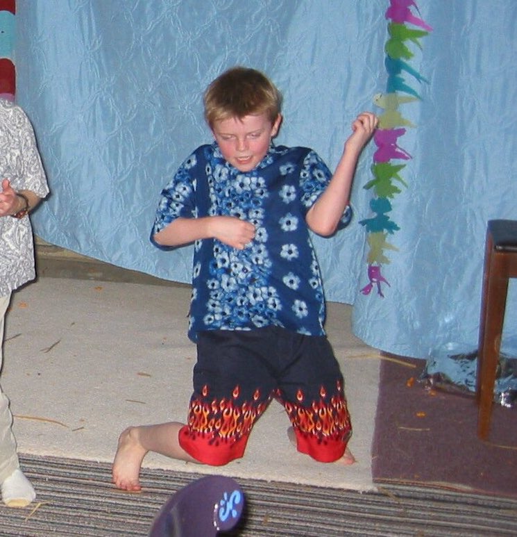 thevioletnines's tweet photo. Proof that not only we been 🤘🎶🎸, but fashion game also 🔥

#wherearemyparents #fashion #fuego #fashionblogger #fireshorts https://t.co/IdI3nRKRs1