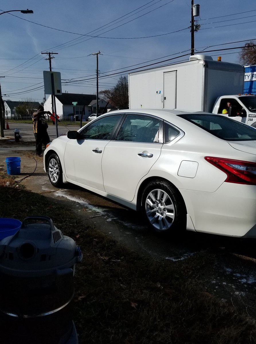 BootzPoppy's tweet image. Keep my bitch fresh I love u bitch