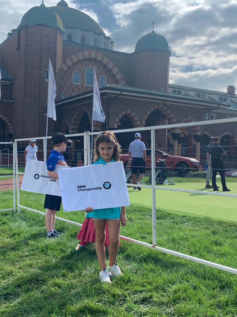 sdevito81's tweet photo. Great Day at Medinah! #BMWCHAMPS #FedExCup #PGA https://t.co/9EHYrfJpWr