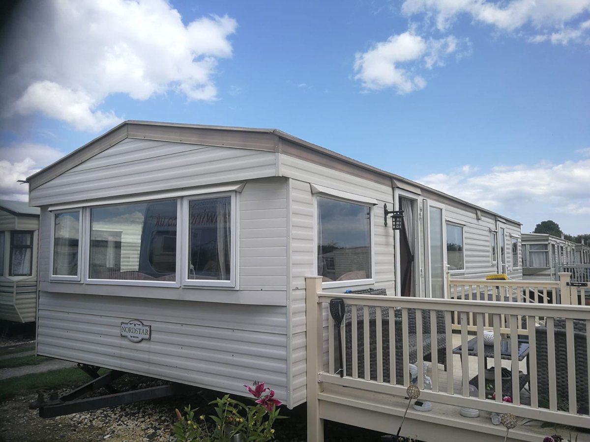 darrenturfrey's tweet photo. Delta caravan we have double glazed today in cleethorpes #staticcaravandoubleglazing #staticcaravanwindows #delta https://t.co/Uqyp85A8kL