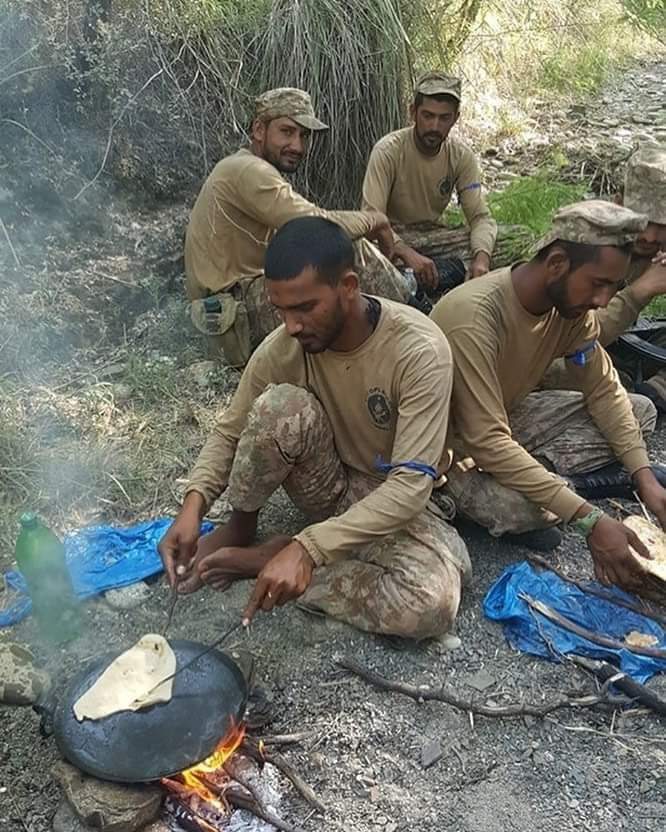 PakistanArmyZi7's tweet photo. I love Pakistan army in isi https://t.co/6OT6KeGZkt