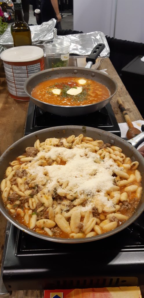 NiagaraMeetings's tweet photo. Who's hungry? ๐ We're waiting for you!! ๐
.
#ChefCapra #MassimoCapra #NiagaraFalls #NiagaraMeetings
.
@ChefCapra @CMEexpo https://t.co/jewml6vBz5
