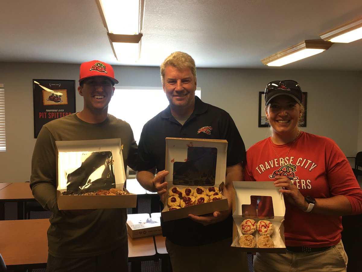 coachreebs's tweet photo. Big thanks to our front office, staff, and interns of the @TCPitSpitters for what they have done for all of us during this inaugural season. It has been ran first class and we wouldnโt have been able to have the success weโve had without their support! #NewTeamNewFun #notdoneyet https://t.co/3U9Buh3YTz