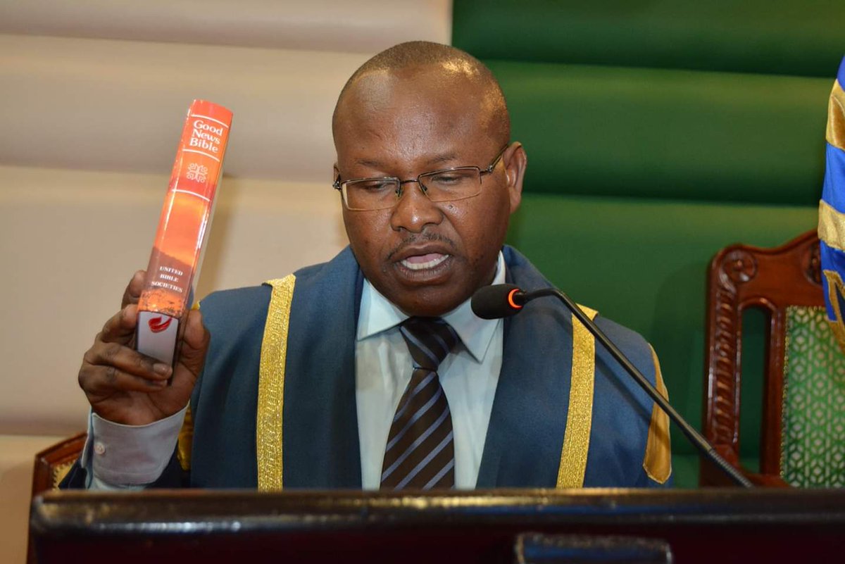 NdegwaWahomeJ's tweet photo. Tomorrow I'll take oath of office to serve the people of Kenya as the Chairman of the @county_forum. 
The swearing in and Hand-over ceremony will be at @KICC_kenya as from 9AM in the morning.
One caf, one people, one Nation. https://t.co/8uiVJQUyRI