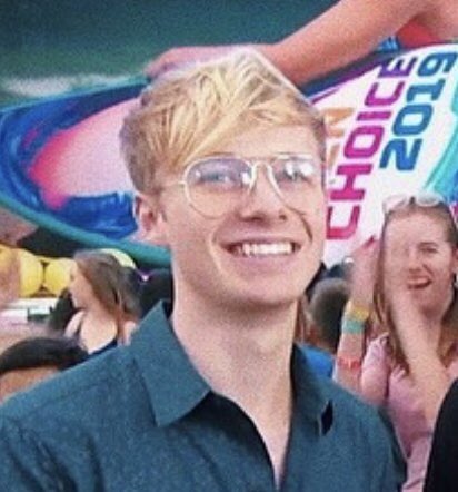 KatStuartMusic's tweet photo. Remember the little kid from Stuart little? This is him now... feel old yet? https://t.co/pSSZ8p0spj