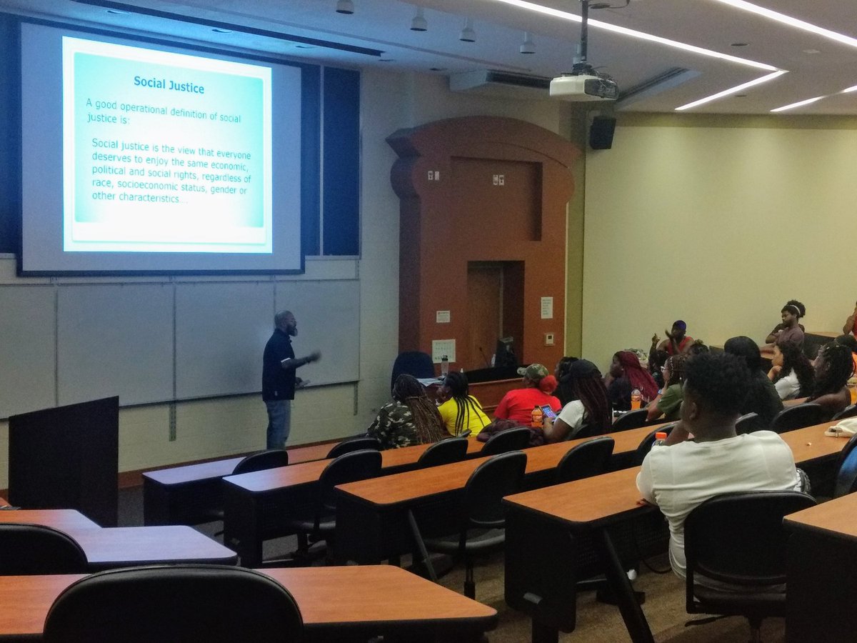 Blerd_Love's tweet photo. @blackhealth4men @jackmonell We appreciate you, Doc! #WSSU  #Ramdition https://t.co/b8UBqXI79D