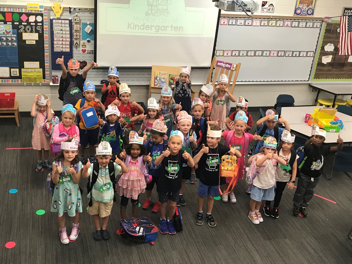 PantellaCamp's tweet photo. Two thumbs up for a great first day of Kindergarten! #kindergarten #Back2CCS @TowneMeadow https://t.co/UGDnF7YIeI