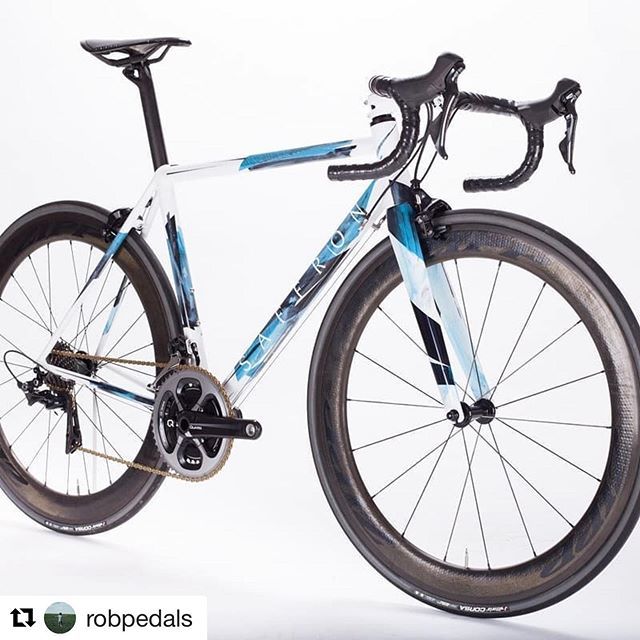 philashcroft's tweet photo. #Repost @robpedals
・・・
Matt @saffronframeworks makes some incredible bikes. Industry leading steel frames, however.............ones sits above the rest because it's mine! 
@columbus_official &amp; @ridededa tubing, hand picked for qualities I desired.
Ar… https://t.co/guJenfS959 https://t.co/tvmBXEvRh6