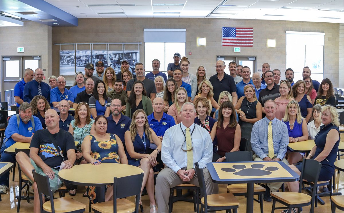 SUHSyearbook's tweet photo. Sutter Union High School Staff had a great first day yesterday! Looking forward to the 2019-2020 school year! #newschoolyear #allofthepplwhomakeitpossible #workfamily
.
.
#suhsadmin #suhsteachers #suhsstaff #goldandwhite #sutterblue #huskies #teacherlife #teachertraining https://t.co/OgHt6dLsMW