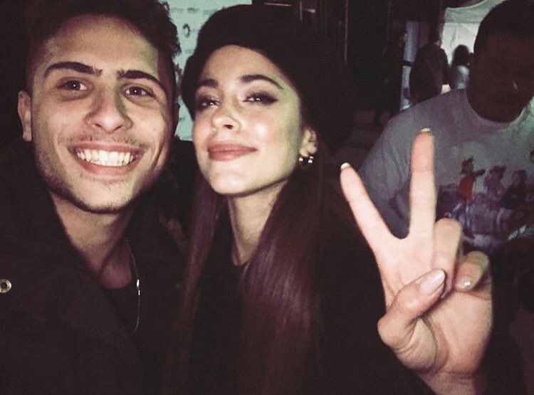 DarkTini's tweet photo. August 10: Tini with a fan at #UnSol2019 https://t.co/7HuNmhjMVv