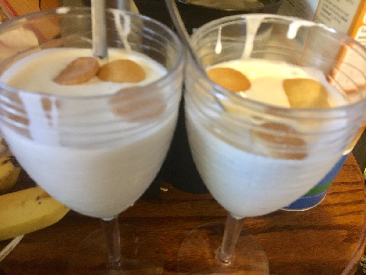 CookingwithAngi's tweet photo. Make homemade banana pudding ice cream, perfect on a hot summer day #homemadeice cream https://t.co/THlV7aDNu6
