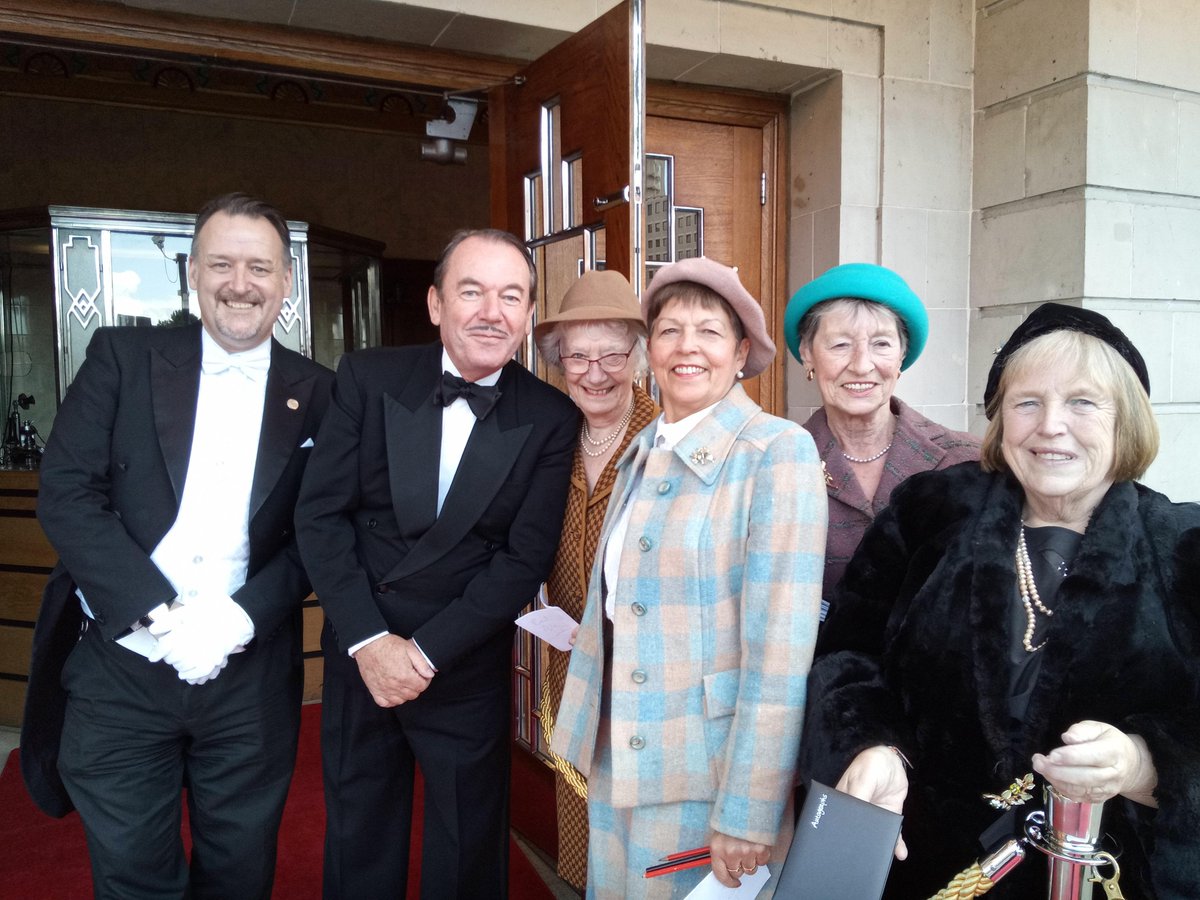 A sensational day has been had in the glorious Plaza today when the much loved televison star ERIC KNOWLES joined us for filming accompanied by a  magnificence (a collective noun for our wonderful Plaza volunteers!) of our team who joined in the fun as supporting artistes!....