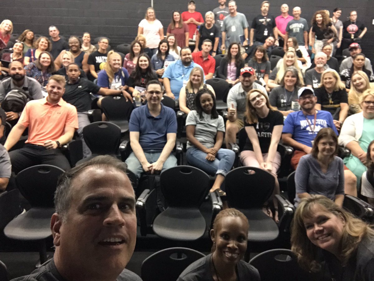 longhorninaledo's tweet photo. #MartinREADS
#SocialEmotionalLearning
@ArlingtonISD
@MartinHigh https://t.co/7ly9MG5xaX