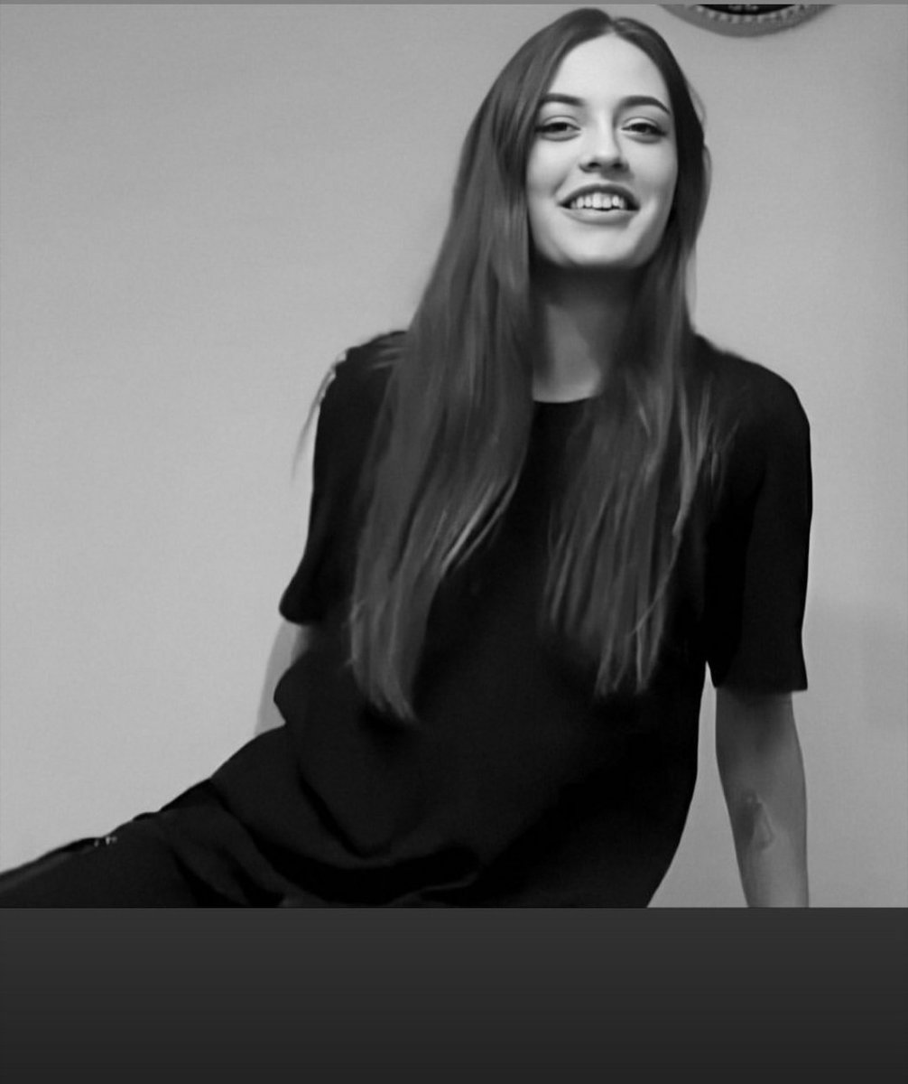 AMENAHAMIDI's tweet photo. Missing your beautiful smile Fizzy. Always in my heart. Love you forever my dear sister Rest in peace ♥️
#FeliciteTomlinson #Fizzy #RipFizzy https://t.co/gMad4XYzlE