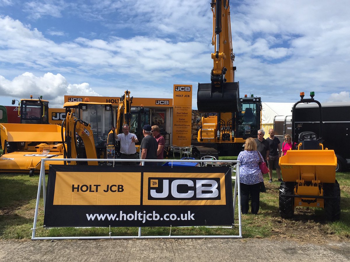 holtjcb's tweet photo. Great first day at the @PembsCountyShow, we are here tomorrow and Thursday so do pop along to stand B98 and say hi ๐๐ด๓ ง๓ ข๓ ท๓ ฌ๓ ณ๓ ฟโ๏ธ #HoltJCB #JCB #SeeYouAtThePembsCountyShow #PembsShow #New #Machines #XSeries #Wales #JCBFinance https://t.co/L4A1r3rIJH