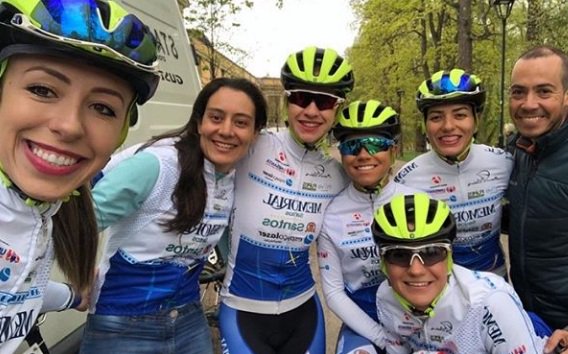 pepebike_1's tweet photo. #flandersladiesclassic #sofiedevuyst (1.2) 🇧🇪🏁
Última etapa da @LottoCyclingCup
17/08 - 126,2 km
As #MemorialGirls 🇧🇷 estarão na prova ! 😀
Formação prévia:
@AnaPolegatch 🇧🇷
@arajodelima 🇧🇷
Adriele Alves 🇧🇷
Femke Verstichelen 🇧🇪
Barbara Milone 🇮🇹
Boa sorte, garotas 🍀💪 https://t.co/wRHkm8mlmW
