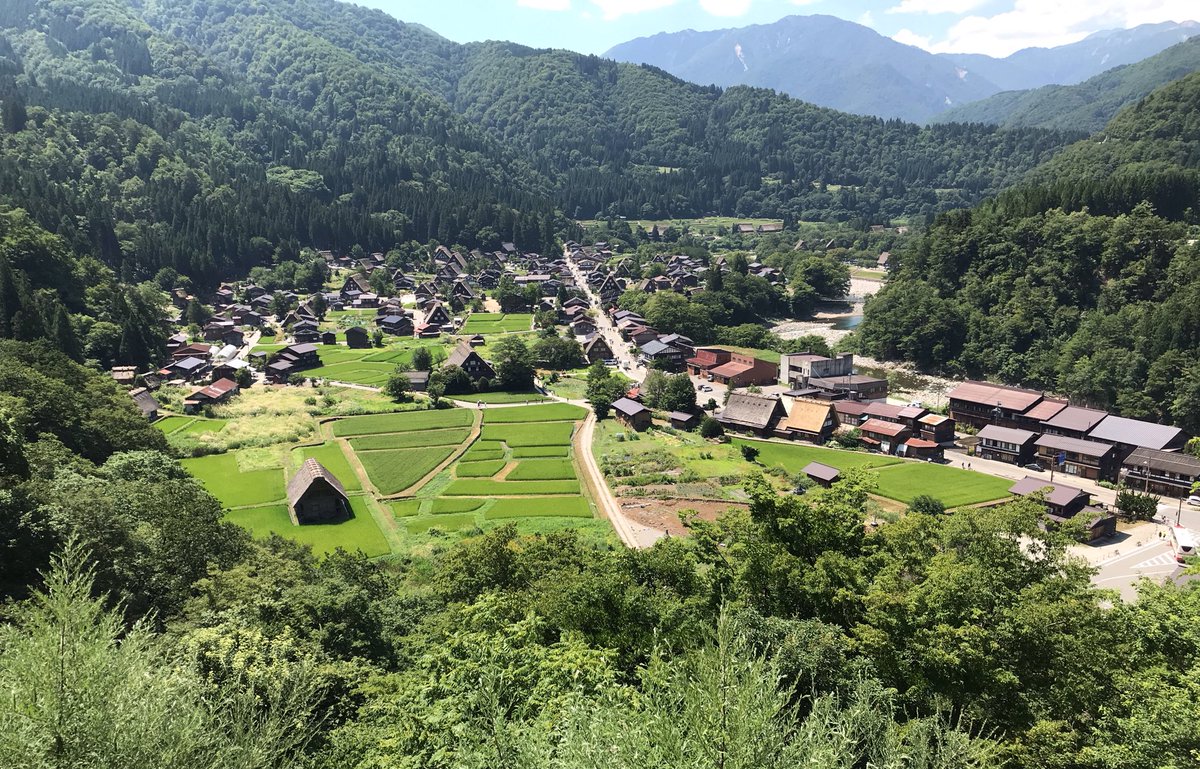 Hello122569's tweet photo. 白川郷を堪能してきました( ˇωˇ ) https://t.co/fktIQ9lSUA