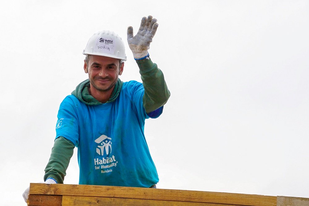 Habitat_org's tweet photo. Every hand makes a difference.
#LeftHandersDay
Thank you to all the lefties who have joined us on a Habitat for Humanity build site. https://t.co/pQ48zvbNeY