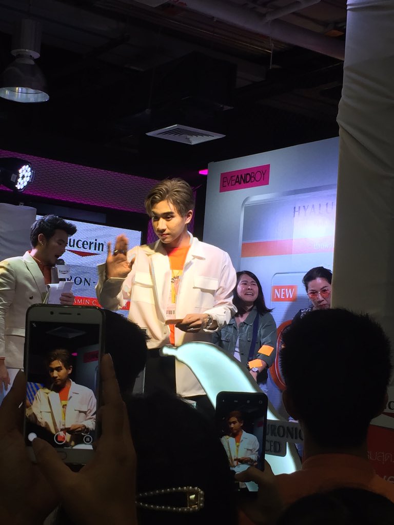 bbow_chopaka's tweet photo. ศุกร์นี้เจอกันนะลูก 🖤✌🏻 🐯#รอยยิ้มของชูครีม #พวกของเจี๋อ #PerthSainitSation @perthppe https://t.co/n8TreguMAK
