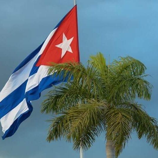 DaudyMilian's tweet photo. BMC Chimborazo Del pensamiento de #Fidel“(…) nuestra más firme columna,nuestra mejor tropa,la única tropa que es capaz de ganar sola la guerra:¡Esa tropa es el pueblo! Más que el pueblo no puede ningún ejército”
#Cuba #SomosContinuidad @CubacooperaEcCh @CubacooperaEc https://t.co/sXhvk1OQkA