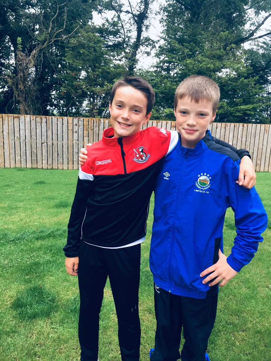 PaulaGParker's tweet photo. Good luck tonight @OfficialBlues @CrusadersFC #brotherlyrivalry #dividedloyalties #winnerswinners https://t.co/2Yyd0pc6PY