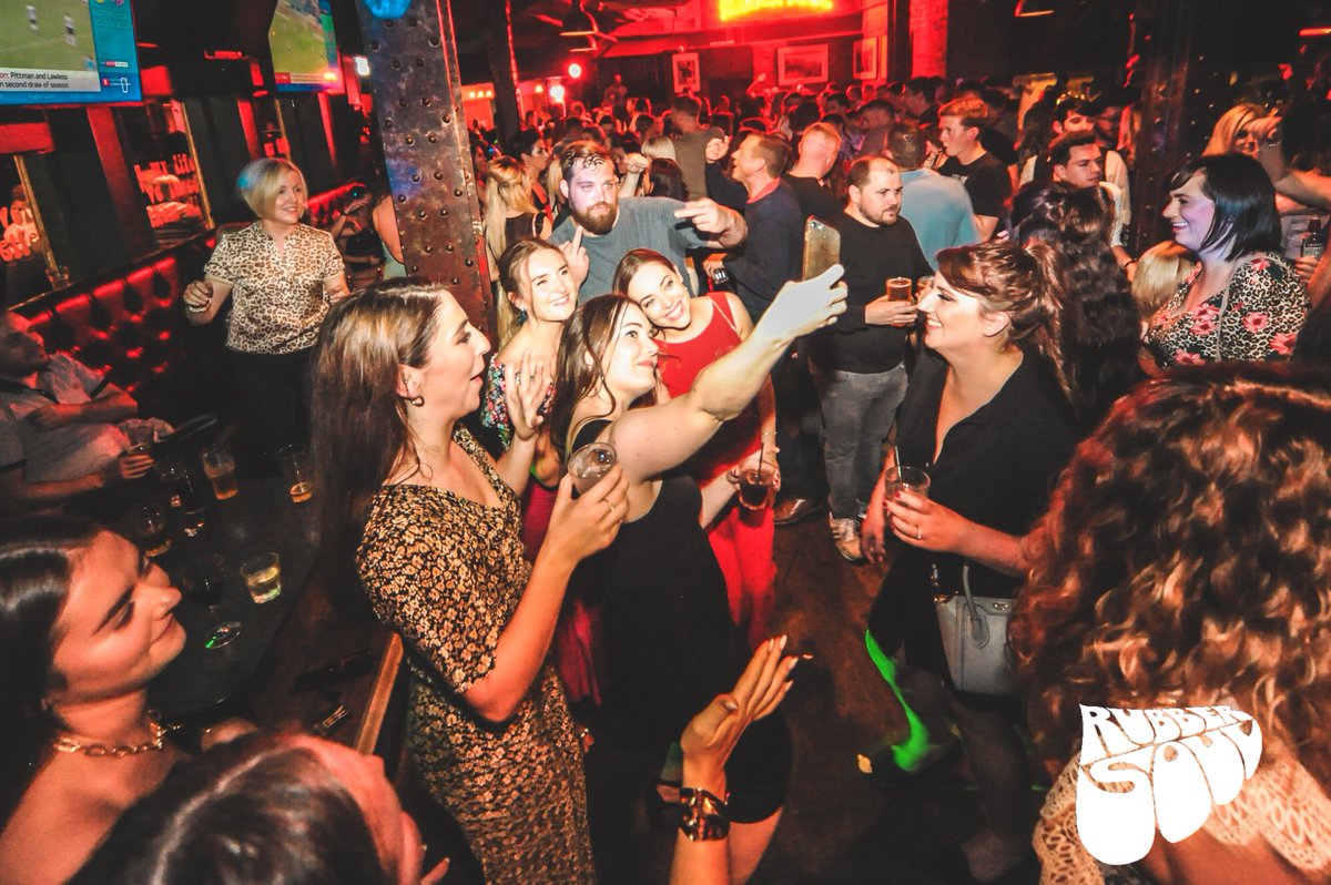 RubberSoulClub's tweet photo. Dance like nobody is watching! πΆ
#Liverpool #RubberSoul #MathewStreet #RubberSoulComplex #LiverpoolHistory #BeatlesBar #IconicBars #PubInvestGroup https://t.co/u7newtjLBC