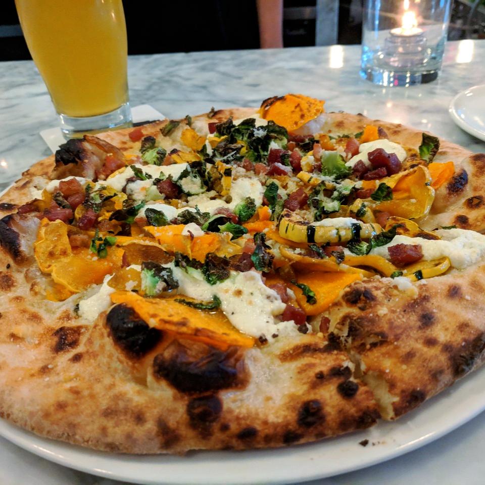 phrank_ly's tweet photo. @BrancaBasin, located in downtown Rochester, provides a modern resurgence of classic Italian flavors and strives to honor traditional, seasonal Italian cuisine through carefully chosen sources and the highest quality local ingredients. https://t.co/sBgvQHeIXM