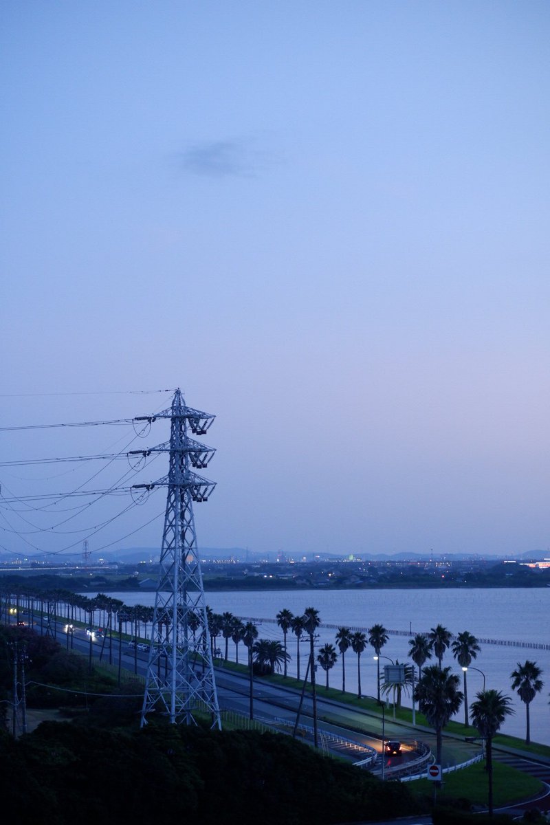 TsunagujapanTH's tweet photo. 🏝วันก่อนไปเที่ยวจังหวัดชิบะ #ญี่ปุ่น มาแหละ ใกล้โตเกียว นี่สวน Sodegaura seaside park ตอนเย็นคือบรรยากาศดีมาก❤️ เสียดายช้าไปนิดไม่ทันตอนพระอาทิตย์ตกดิน �� ที่อยากบอกคือจังหวัดใกล้ๆโตเกียวมีดีเยอะมากกแต่คนไม่ค่อยรู้จัก #tsunagujapanTH  #เที่ยวญี่ปุ่น #รีวิวญี่ปุ่น https://t.co/7QQPIeGx4k