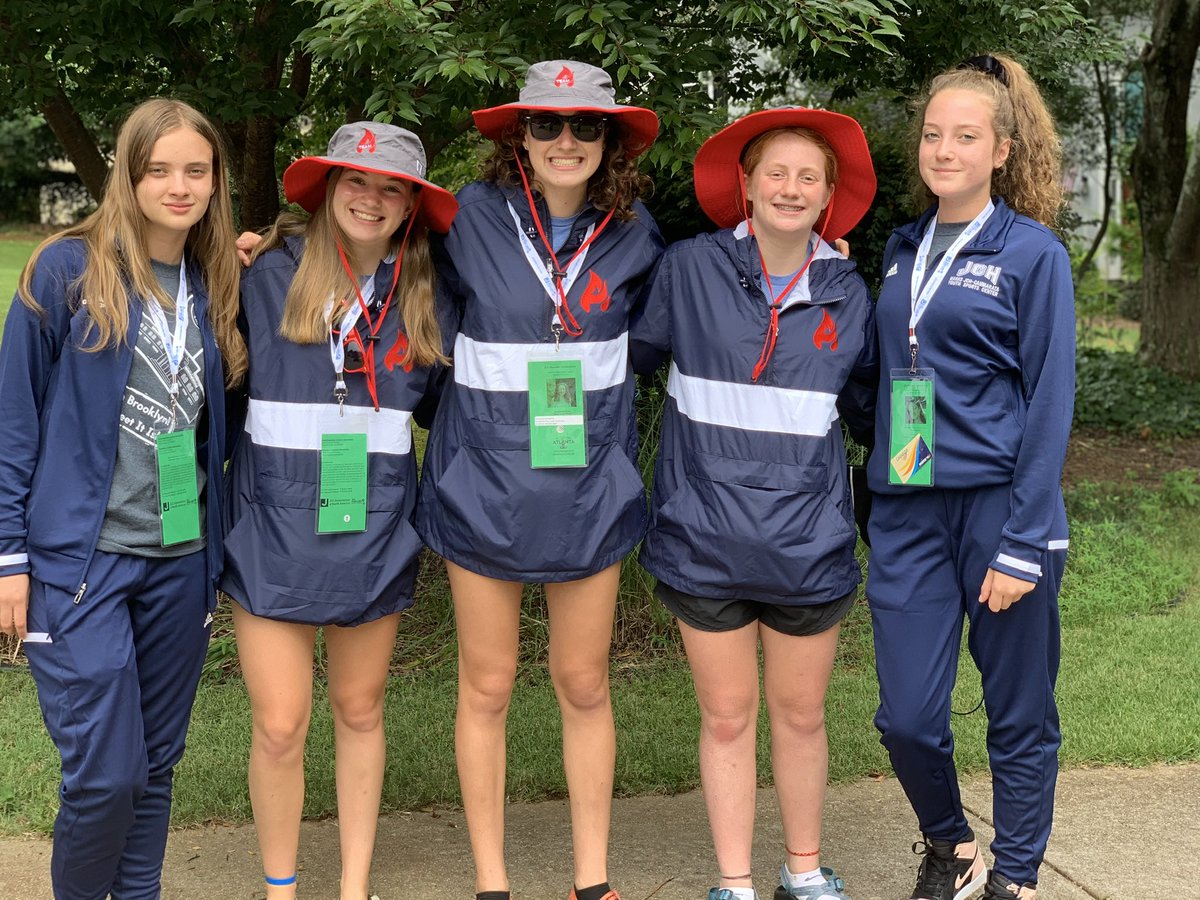ATLMaccabi2019's tweet photo. A huge congrats 👏🏻 on your Midot🏅&amp; thank you to Leslie Frohman for being the most incredible Host Mom ever‼️ #atlmaccabi2019 #wearejccmaccabi https://t.co/Fw6bo2dJuq