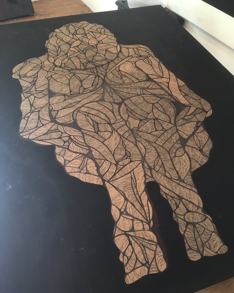 Daniel_mcgirr's tweet photo. Here is my newest piece entitled ‘twisted mirror’ this piece took the best part of a year to make and during this time I have struggled with a lot of anxiety. I want this piece to stand as stand as an insight as to how people with anxiety feel on the inside at times. #drawing https://t.co/ikKH0NuubO