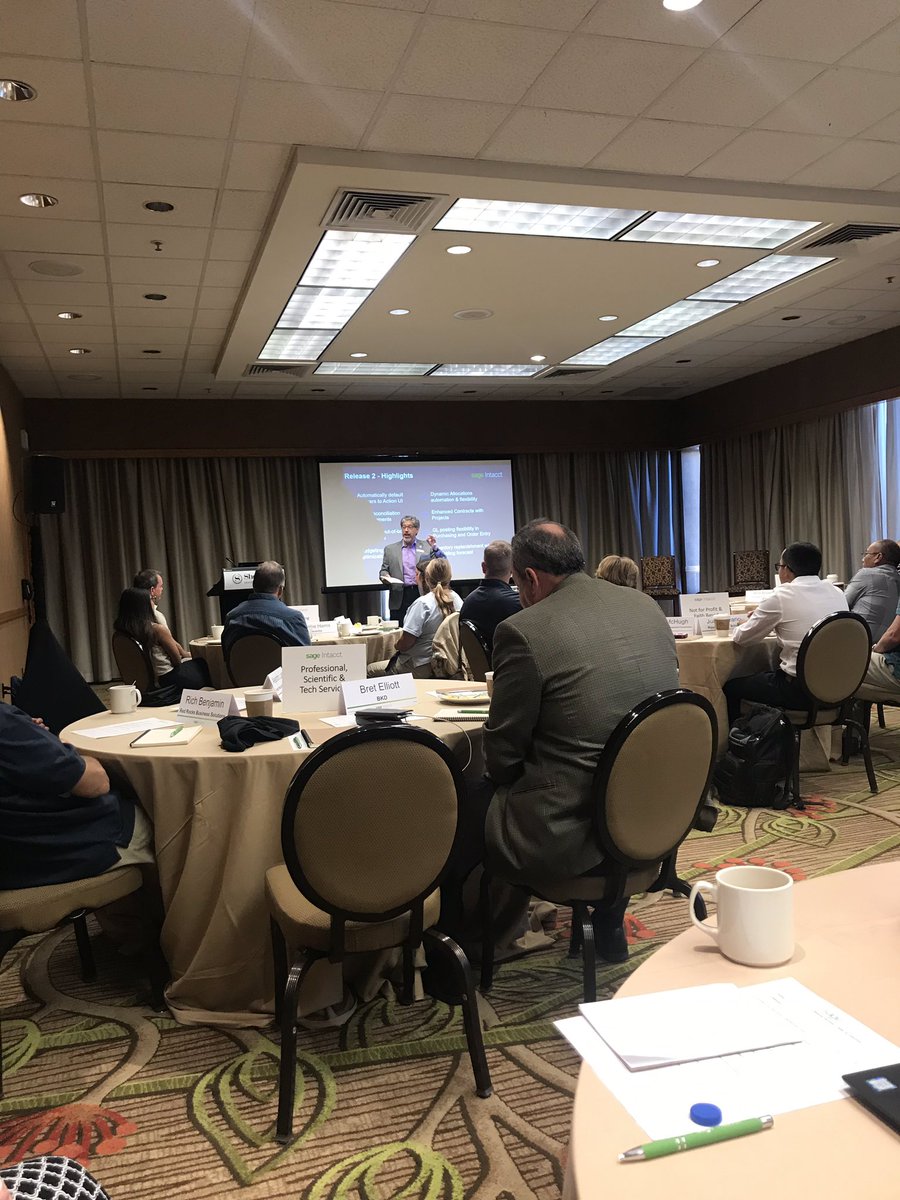 deborah_ellen's tweet image. Stuart Langer, Director of Product Management at Sage Intacct, presenting to the group at the Sage Intacct Denver meetup #sageintacctmeetup #cla #sageintacctpartner