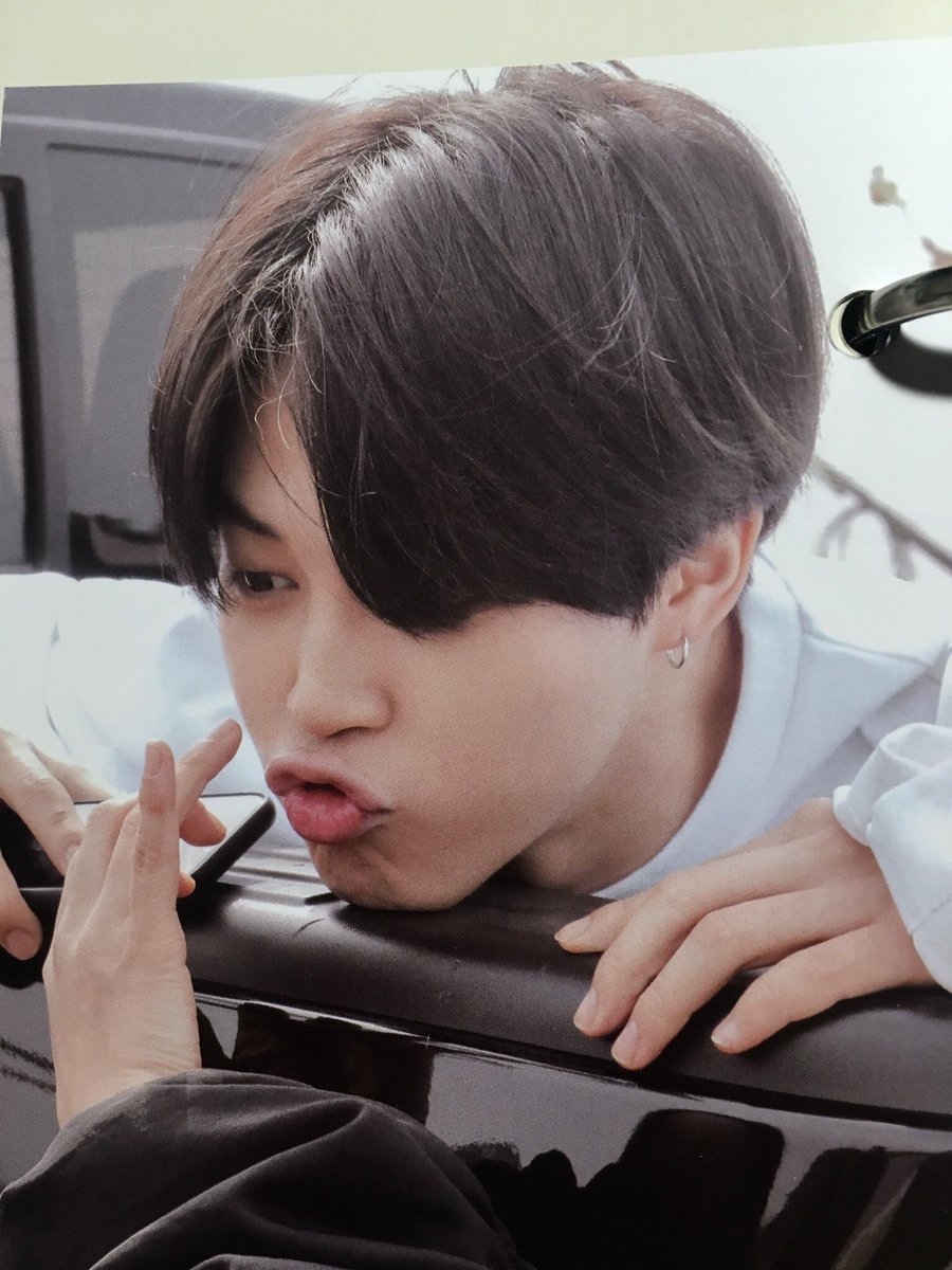 Vante54's tweet photo. Yoonmin Au 🔞🌙

-Yoongi es un famoso actor pornx.
-Jimin un universitario con una de las cuentas NSFW mas famosas de corea.

Yoongi descubre la cuenta y decide seguirlo hasta que se atreve a hablarle para  proponerle un video juntos. https://t.co/5fTTLr5fsT