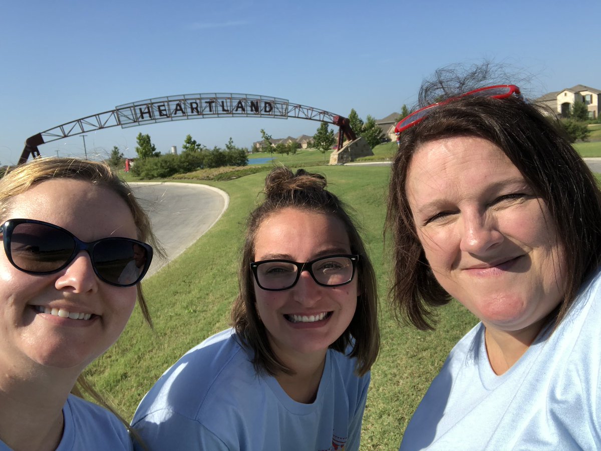 ajumper24's tweet photo. Love our school community @CISDDietz #thisisdietz #bluehouse https://t.co/QCPrfrZx8l