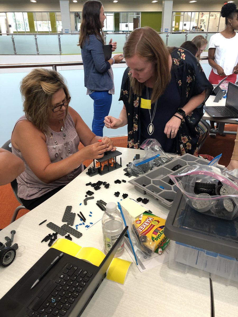principalporter's tweet photo. STEM LAUNCH MISSION: Animal rescue in progress...#hcselempltw #hcspltw https://t.co/4Py397xc8P