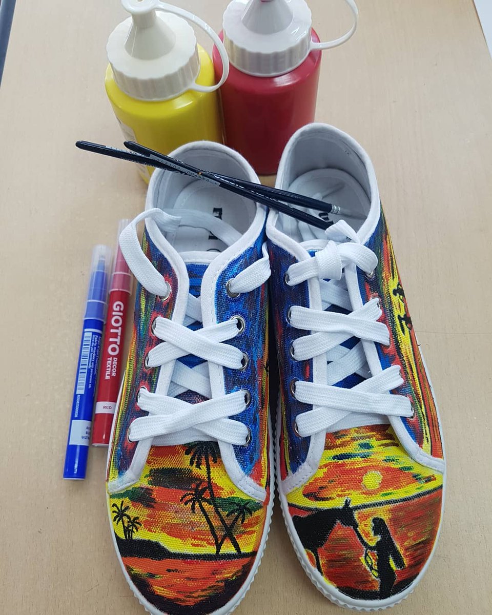 iHeind's tweet photo. @escoaloplop Wah warnanya cocok sama sepatu vans handmade painting cici aku. :D https://t.co/AALoF4xn5H